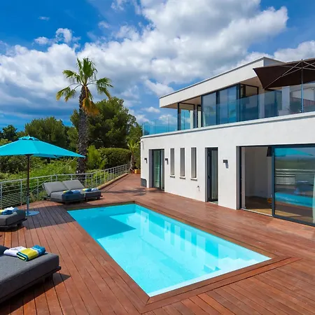 De Luxe Croix Valmer Bed & Breakfast