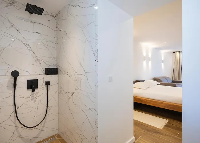 De Luxe Croix Valmer Bed & Breakfast